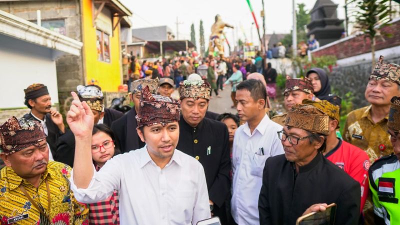 Lepas Pawai Ogoh-Ogoh di Tosari Pasuruan, Wagub Emil: Hari Suci Nyepi Momen Refleksi dan Kontemplasi